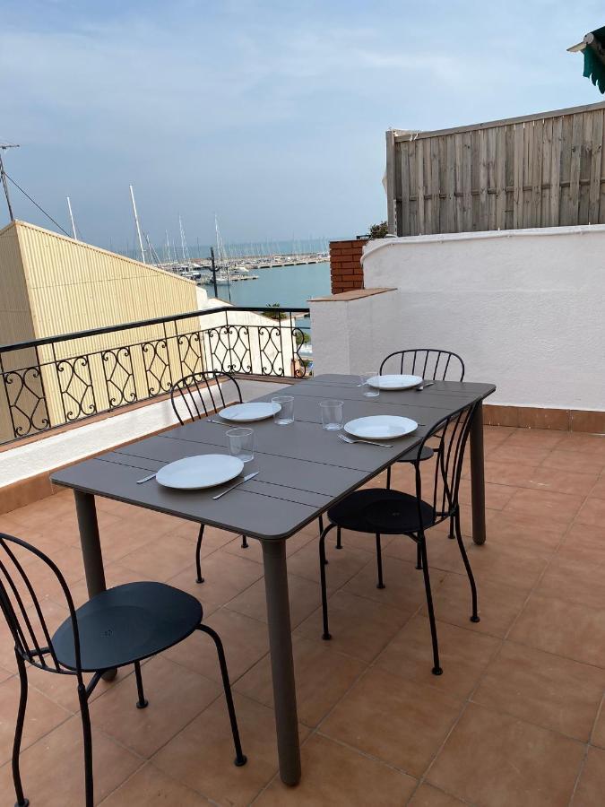 Апартаменты Atico Con Terraza Камбрильс Экстерьер фото